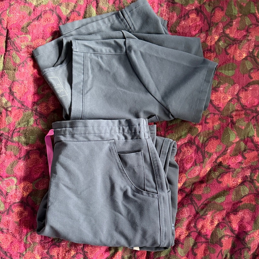 Figs Night Sky Scrub Set